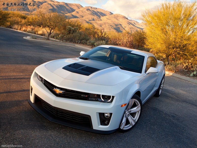 Chevrolet-Camaro_ZL1_2012_800x600_wallpaper_04.jpg