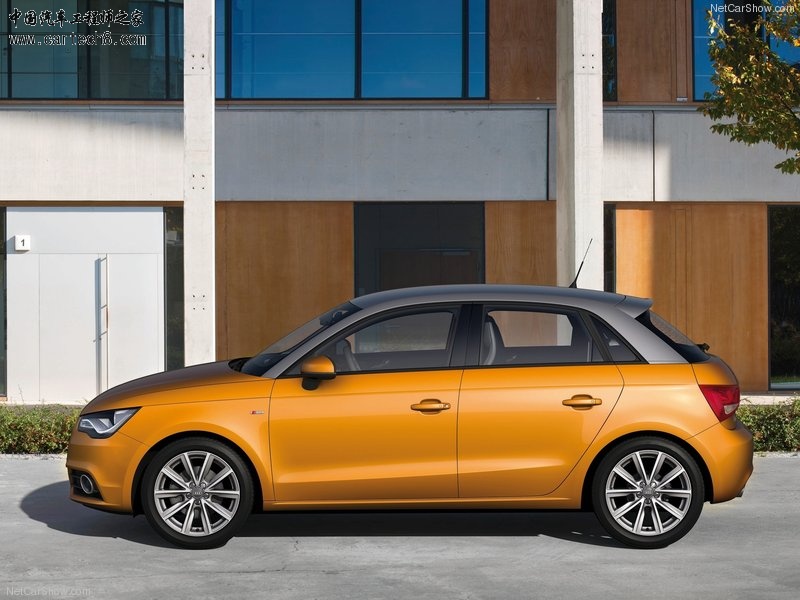 Audi-A1_Sportback_2012_800x600_wallpaper_14.jpg
