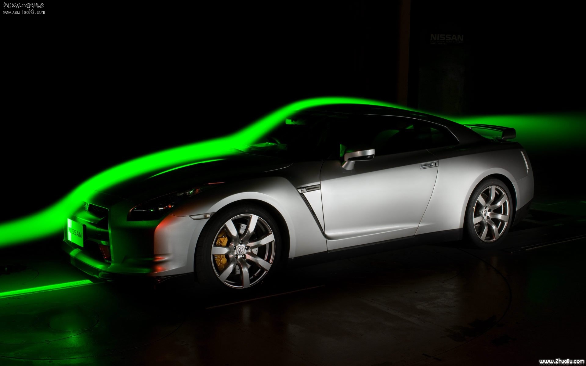 Nissan_gt-r16.jpg