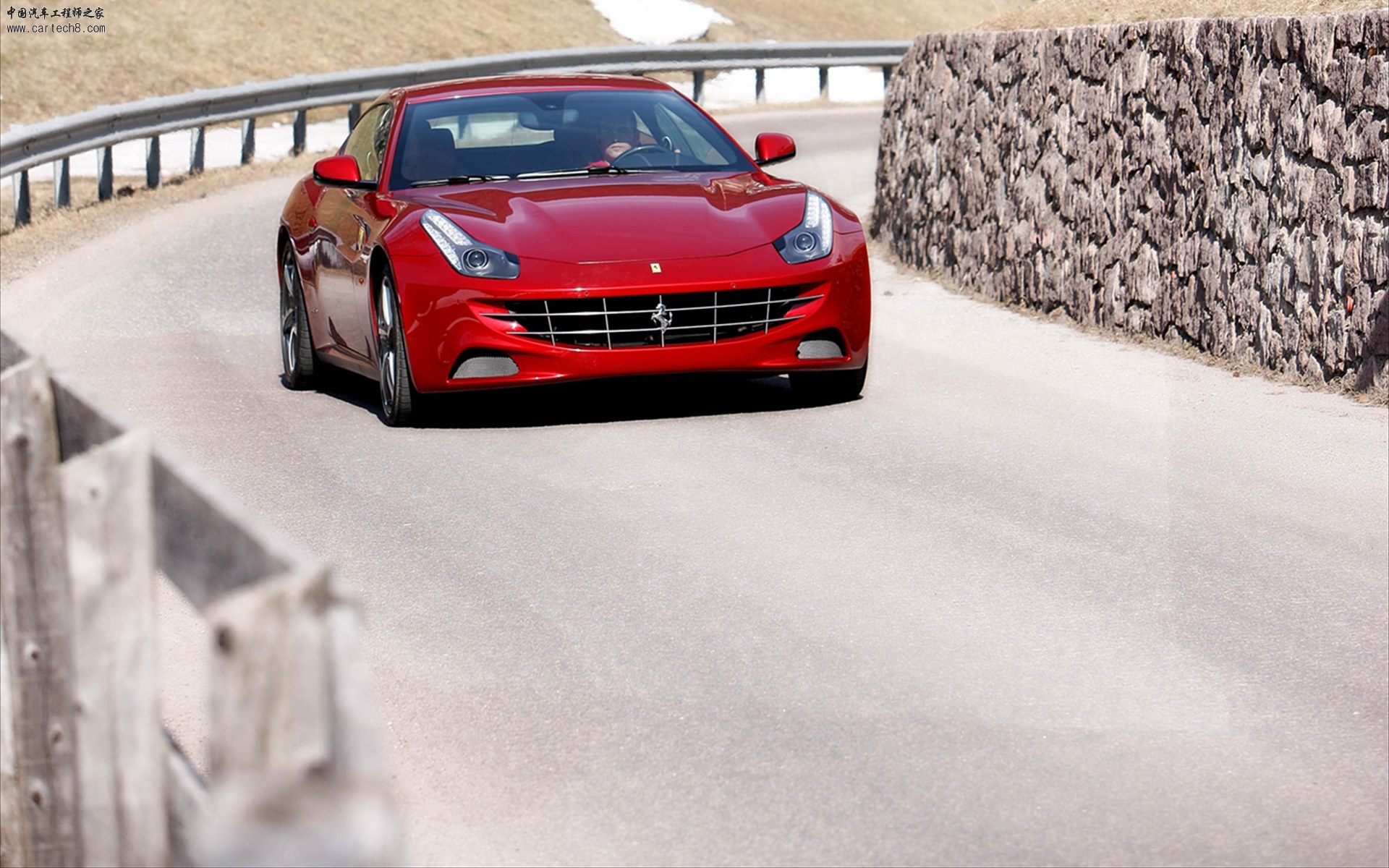 Ferrari-FF-2011-widescreen-16.jpg