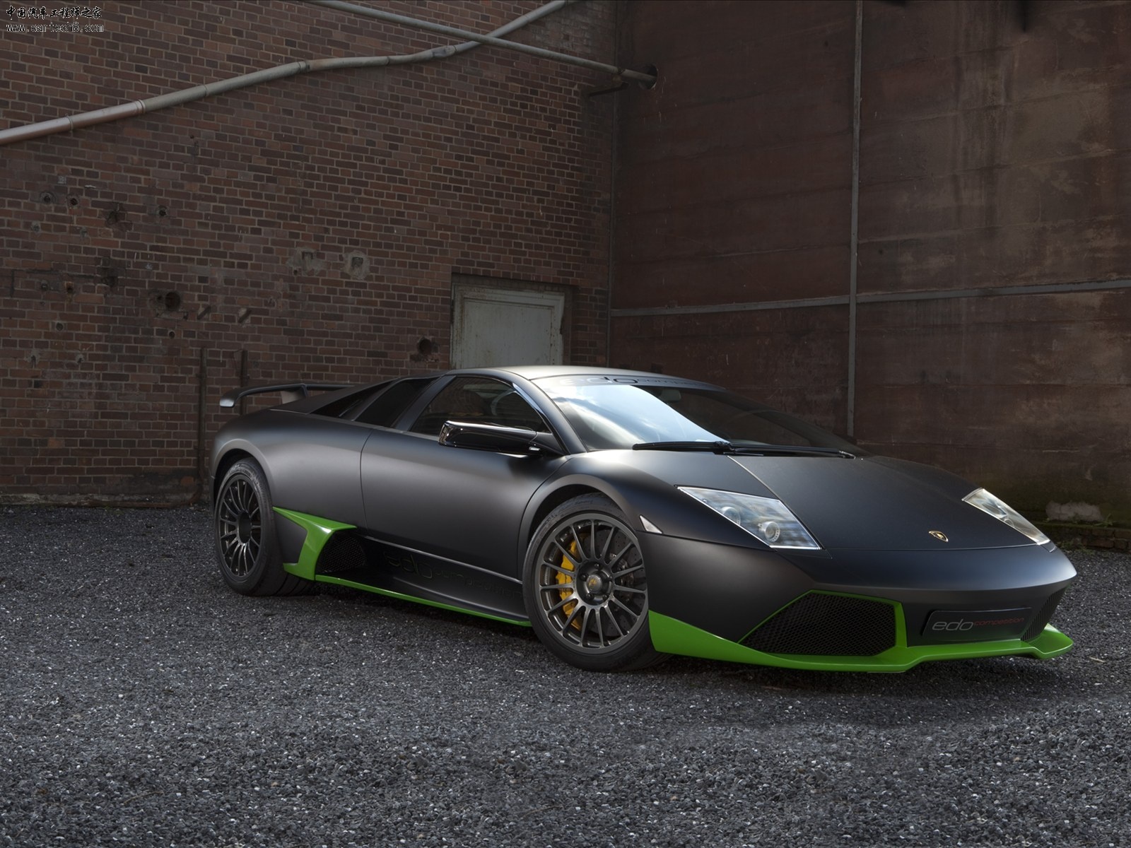 Lamborghini01.jpg