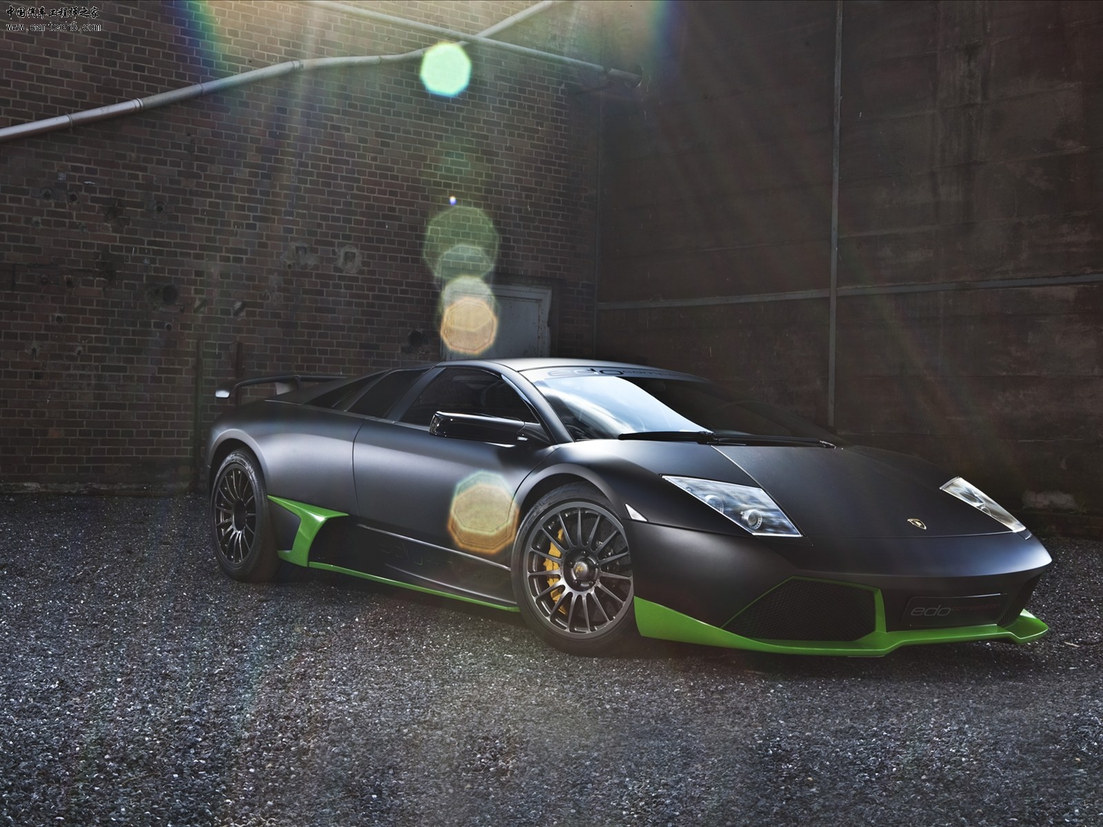 Lamborghini02.jpg