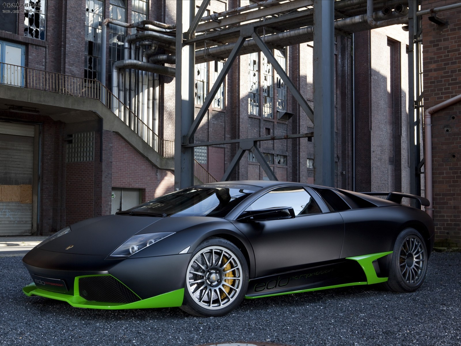 Lamborghini03.jpg