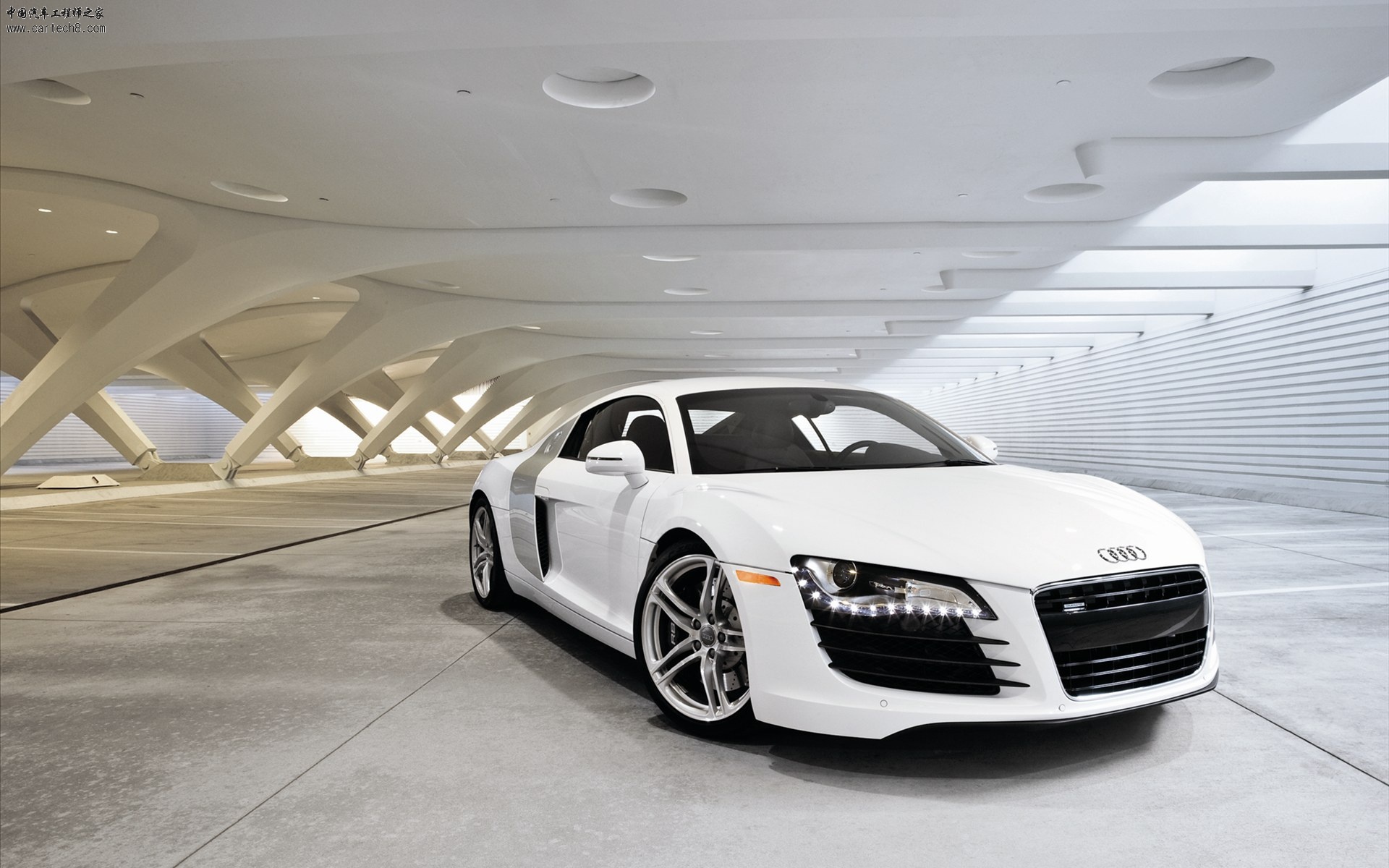 Audi-R8-2011-widescreen-07.jpg