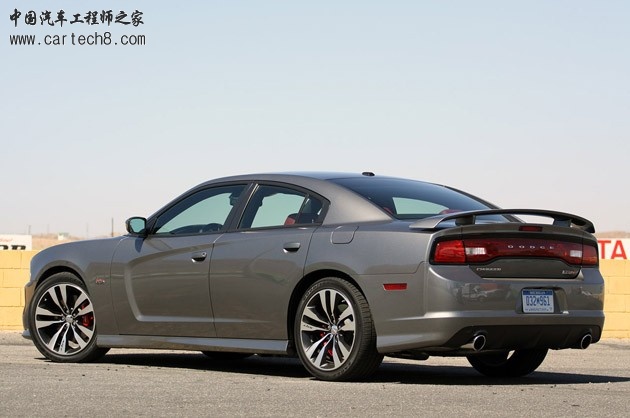 lead20-2012-dodge-charger-srt8-fd.jpg