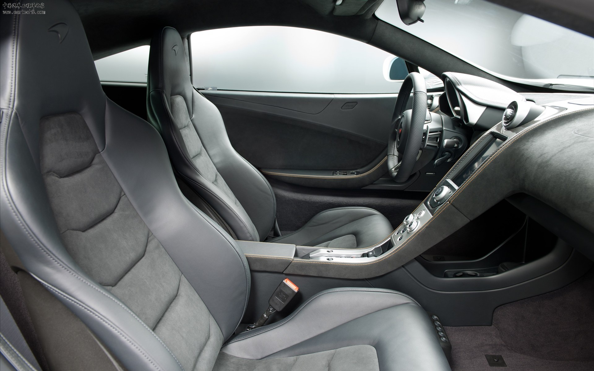 McLaren-MP4-12C-2012-widescreen-10.jpg