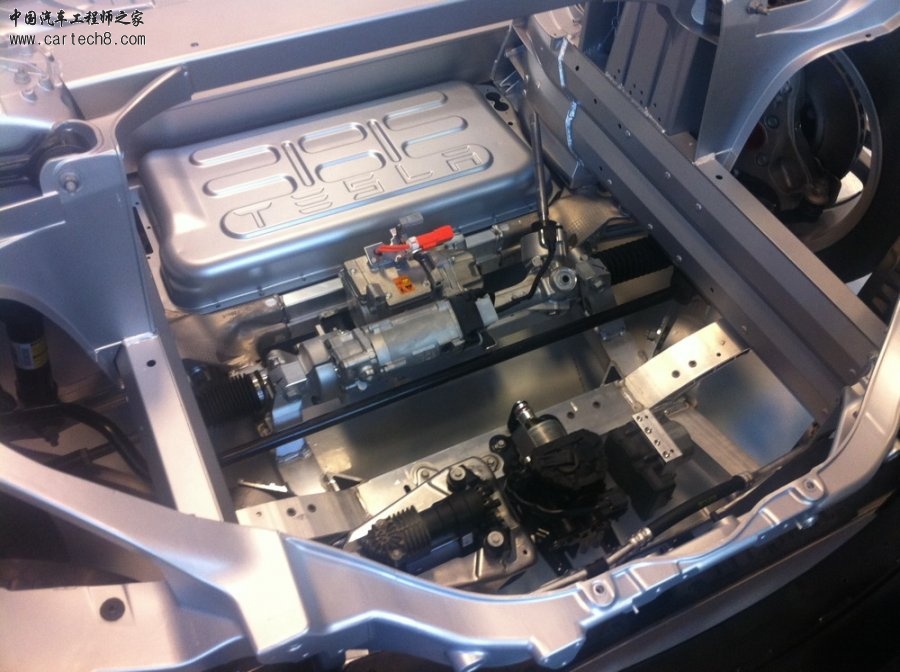 this-is-the-front-of-the-car-theres-no-engine-of-course-so-tesla-can-arrange-thi.jpg