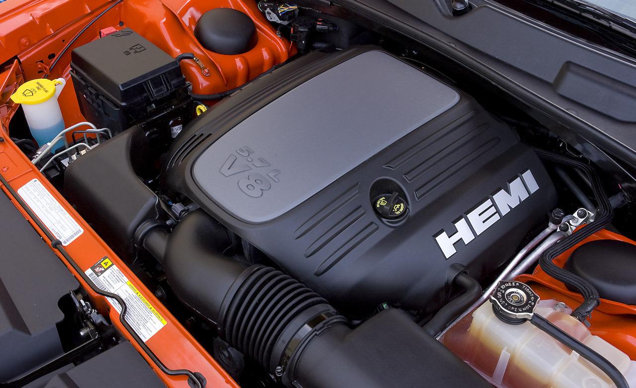 2009-dodge-challenger-r-t-hemi-57-liter-v-8-engine-photo-277884-s-1280x782.jpg