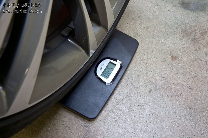 2012_BMW_328i_1600_sus_oa_tire_weight-thumb-717x478-114176.jpg