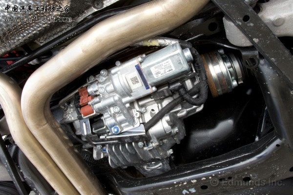 2014_audi_rs-7_det_fe_11011312_600.jpg