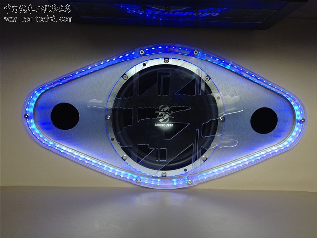 7德国零点GZUW 300SQ超低音喇叭展示.JPG