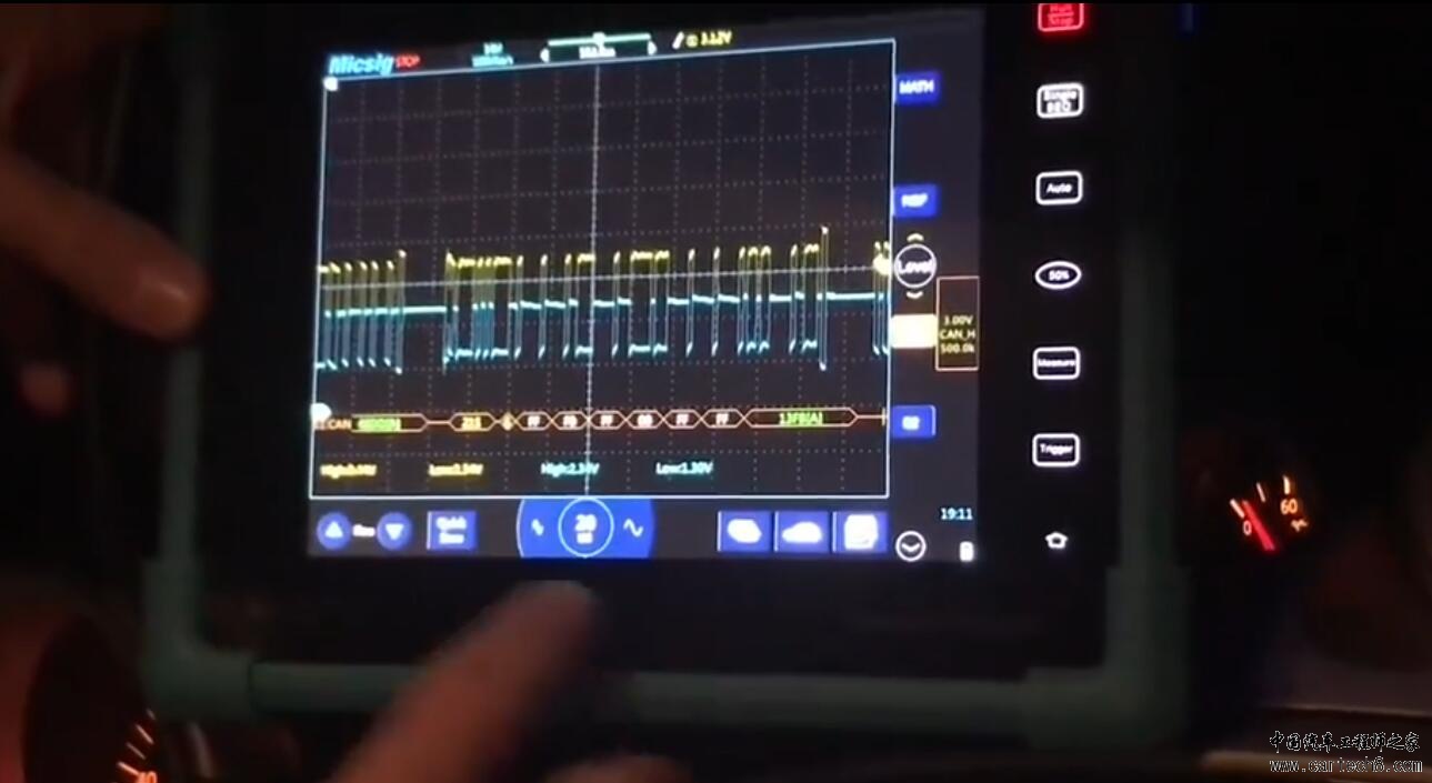 2示波器测量汽车CAN-BUS总线信号及波形分析.jpg