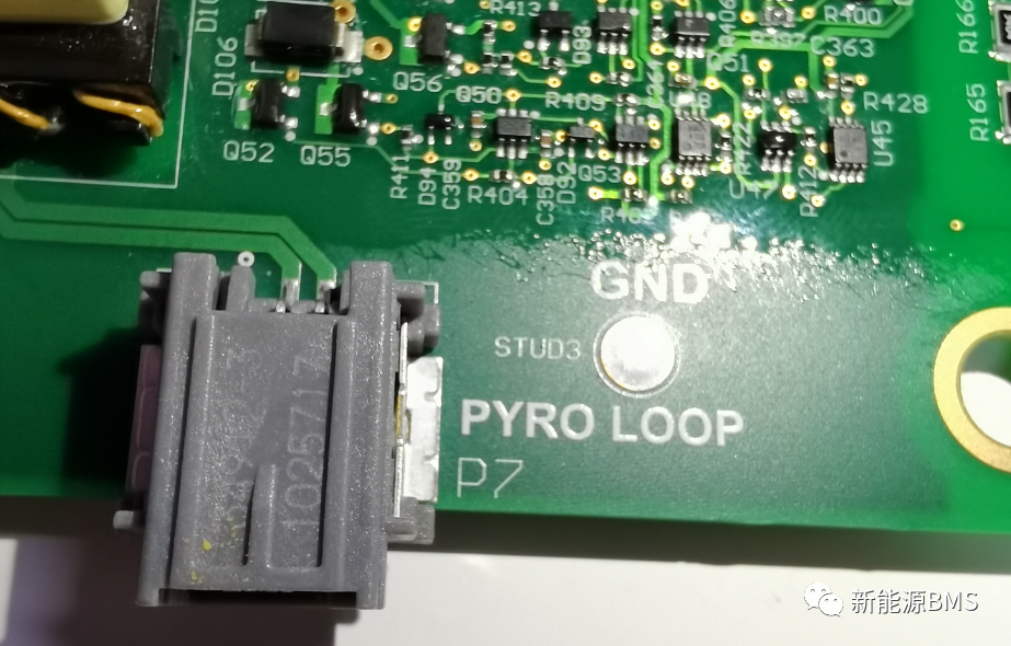 不容错过，MODEL 3 BMS控制器实物基本情况w15.jpg