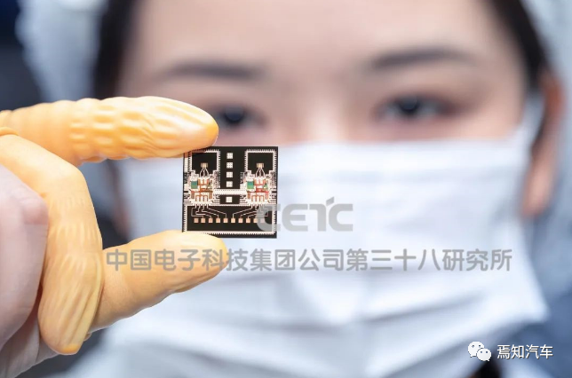 汽车雷达之辩：尺寸最小化和性能最大化w8.jpg