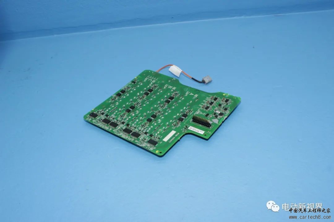 特斯拉Model S/X电驱简介及控制器拆解照片w13.jpg