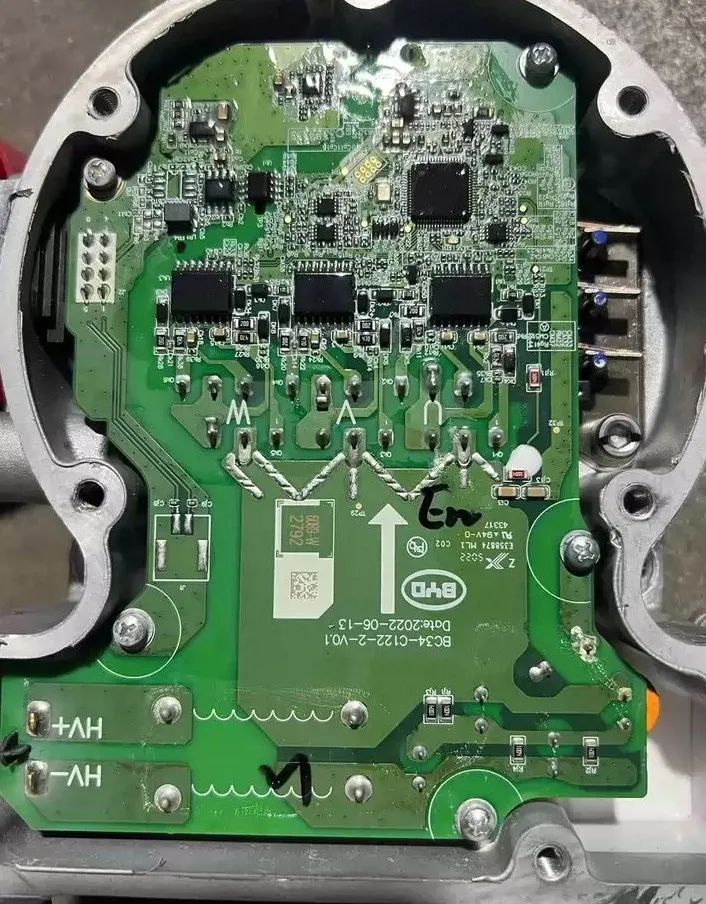 第N+3期：压缩机控制器的电路板（图片）w1.jpg