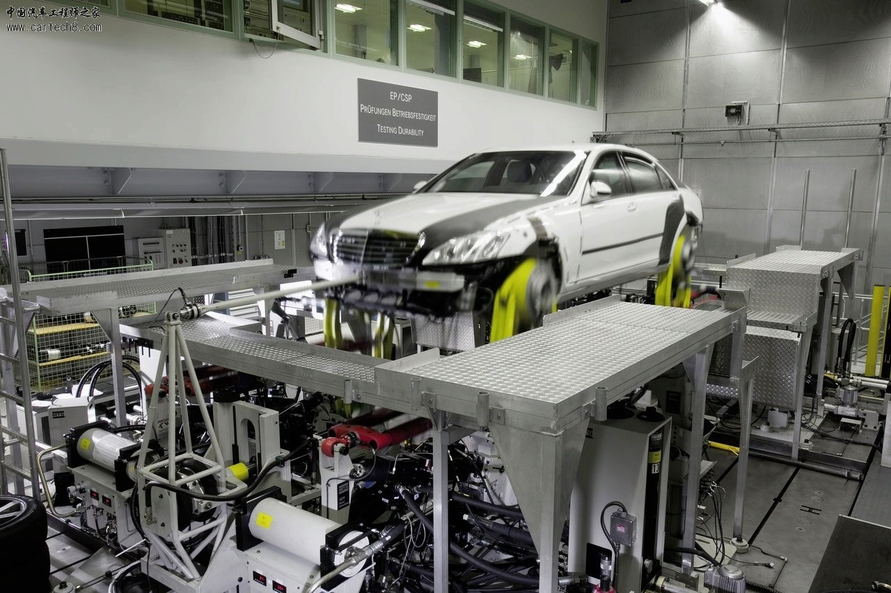 2009-Mercedes-Benz-S-600-Pullman-Guard-15.jpg