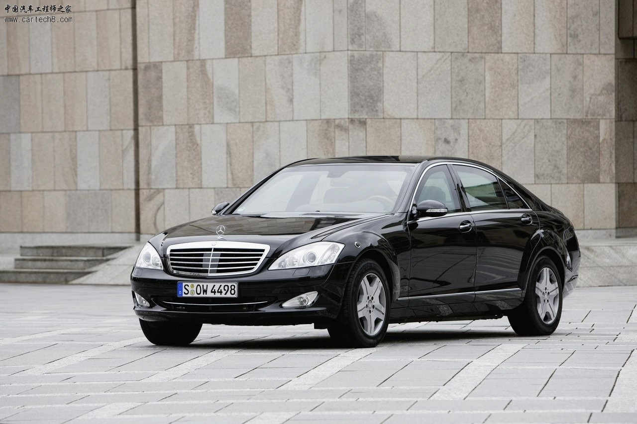 2009-Mercedes-Benz-S-600-Pullman-Guard-08.jpg