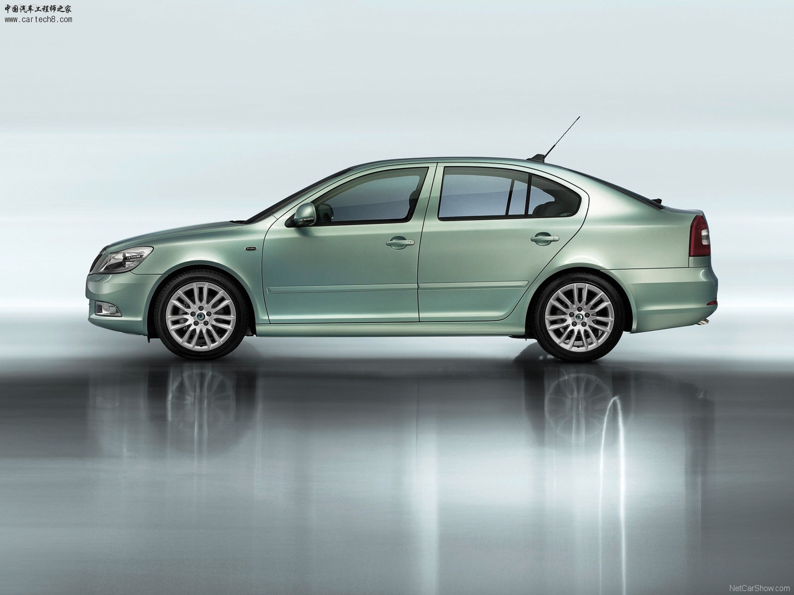 2009-Skoda-Octavia-1600x1200-15.jpg