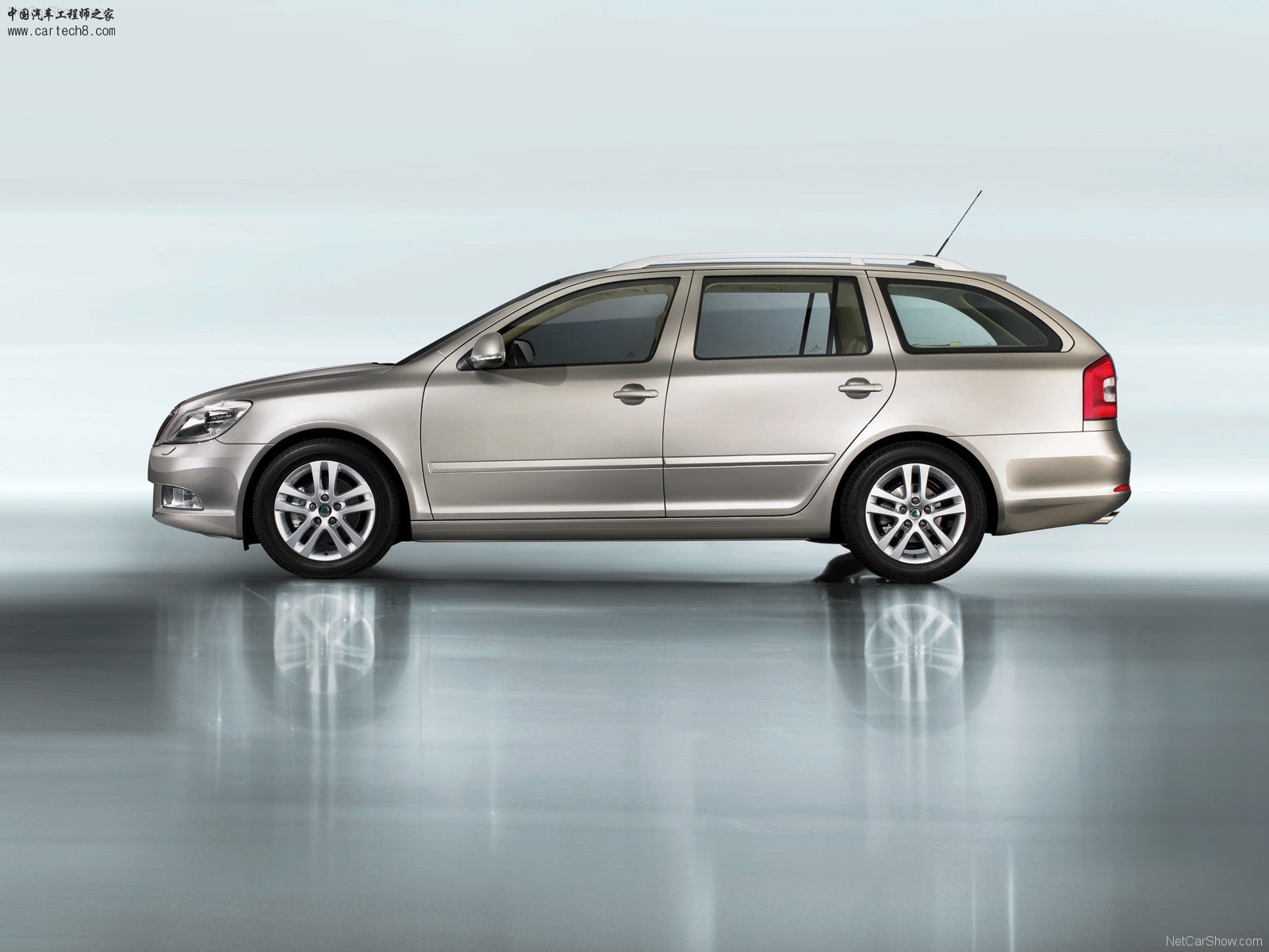 2009-Skoda-Octavia-Combi-1600x1200-0c.jpg