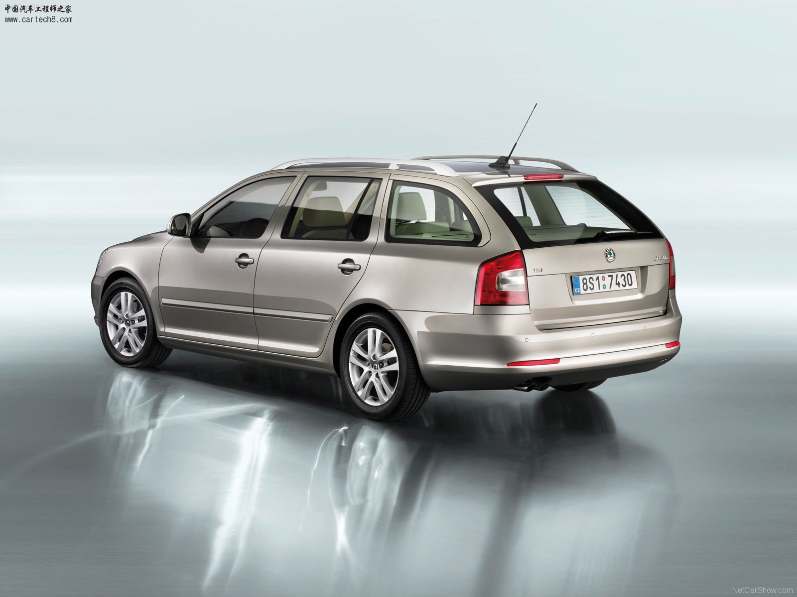 2009-Skoda-Octavia-Combi-1600x1200-0d.jpg