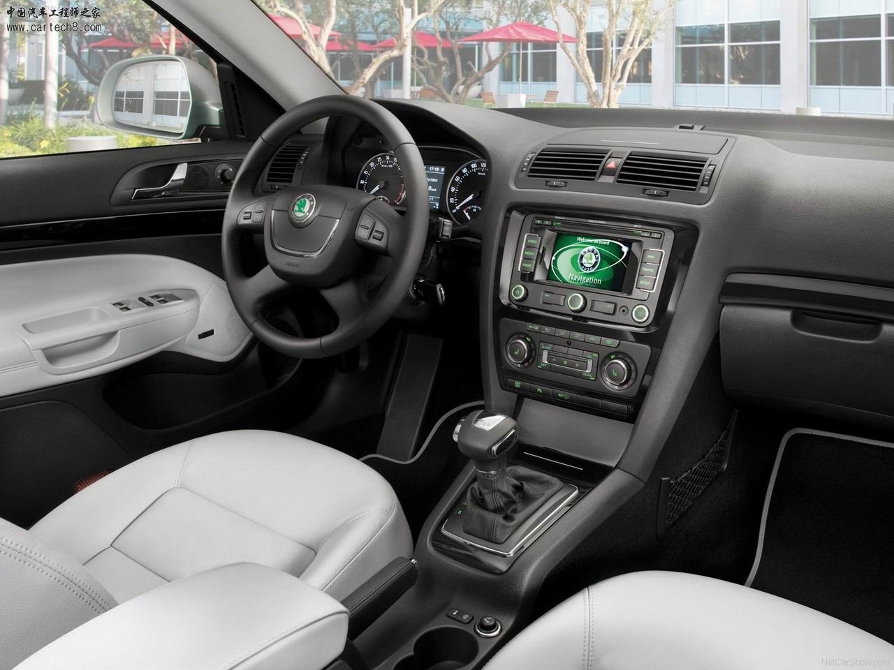 2009-Skoda-Octavia-18.jpg