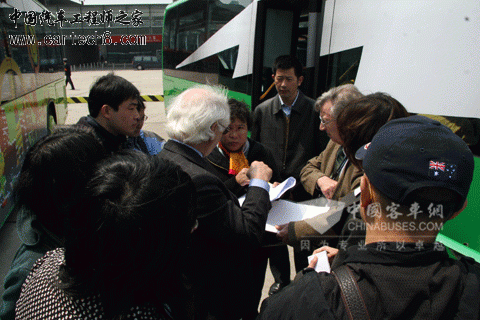 20090405075640859.gif