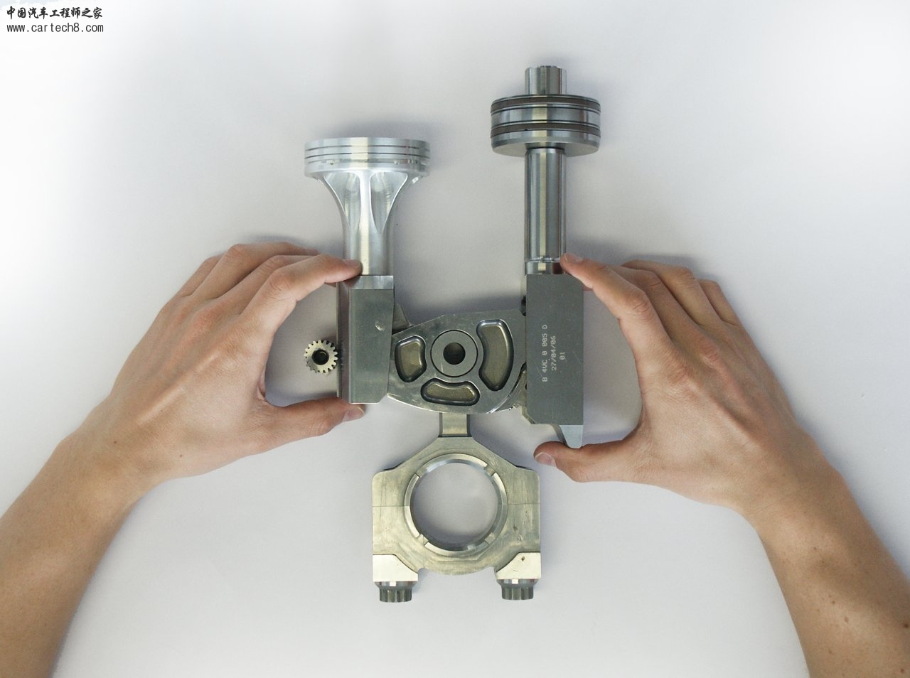 mce5_core_parts_assembled_hand_3.jpg