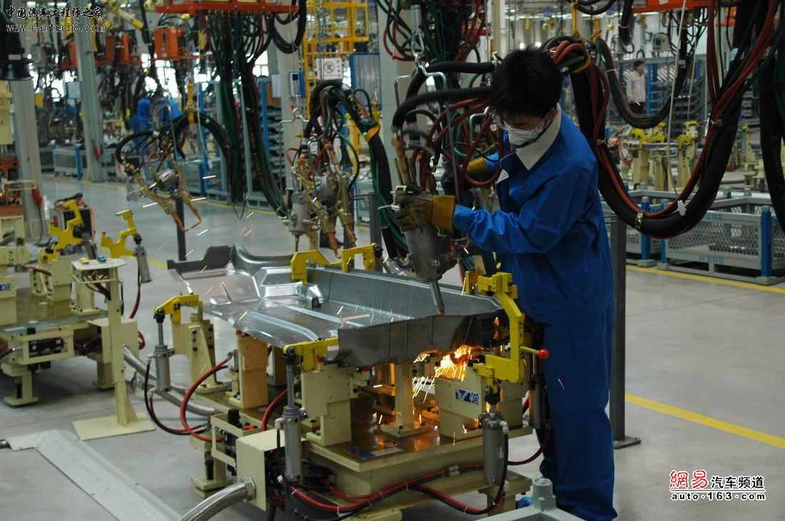 48C8MDL808PK0008.jpg