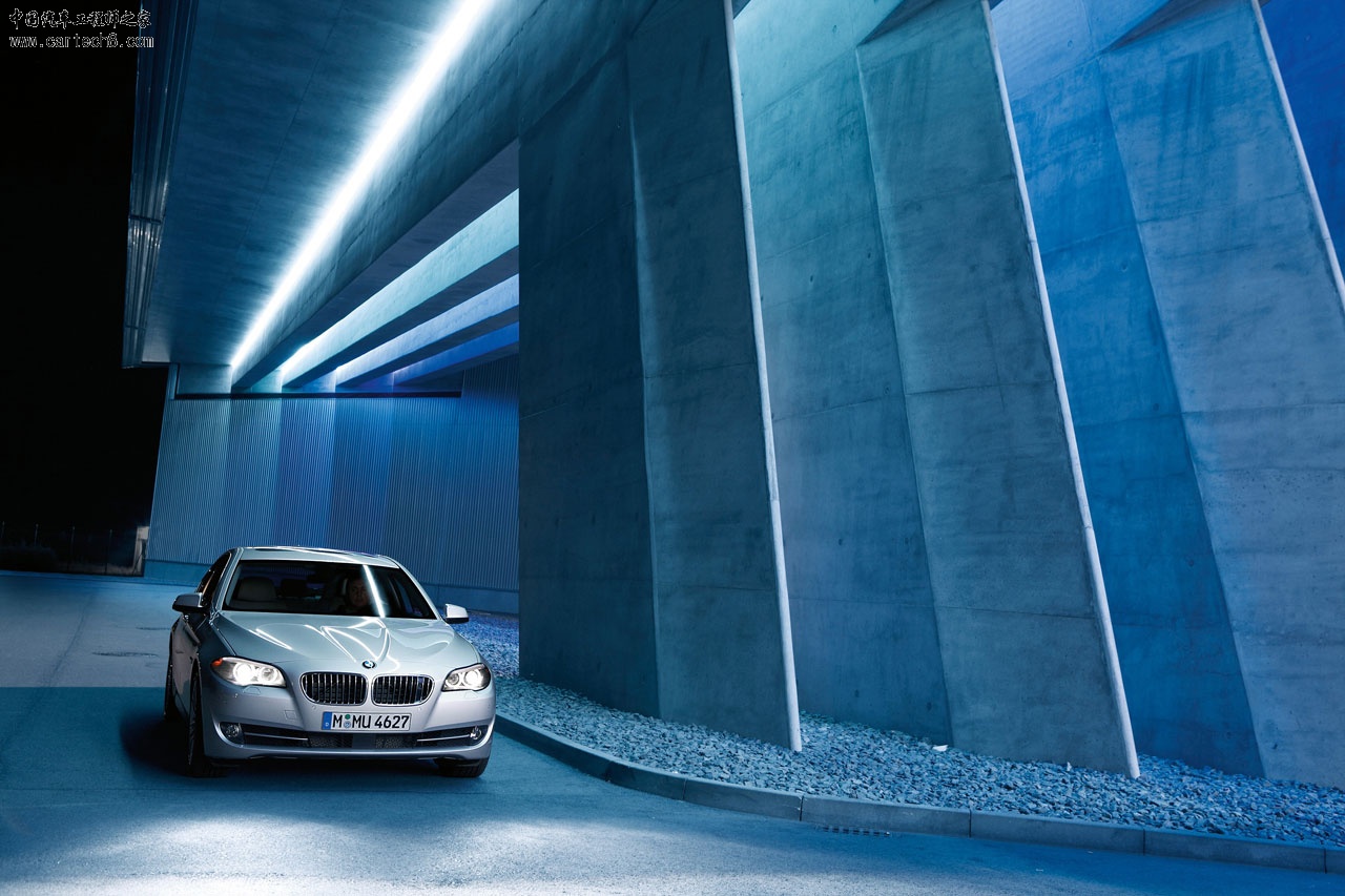 BMW-5-Series-7-lg.jpg