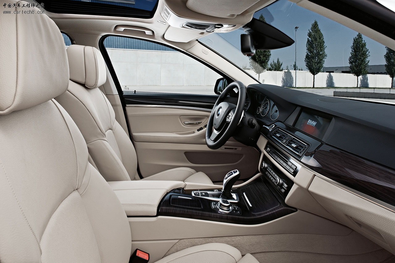 BMW-5-Series-Interior-5-lg.jpg