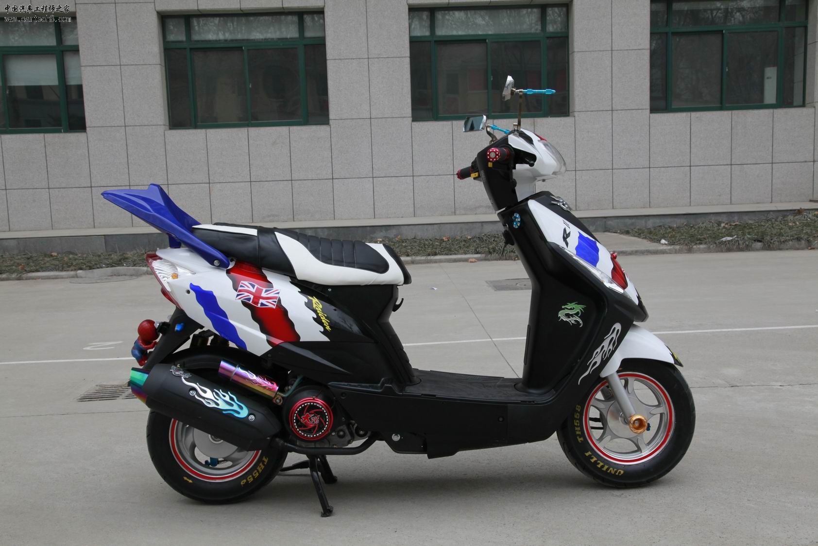 侧面靓照.JPG