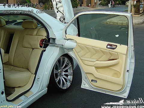 4bb308be02000rf9.jpg