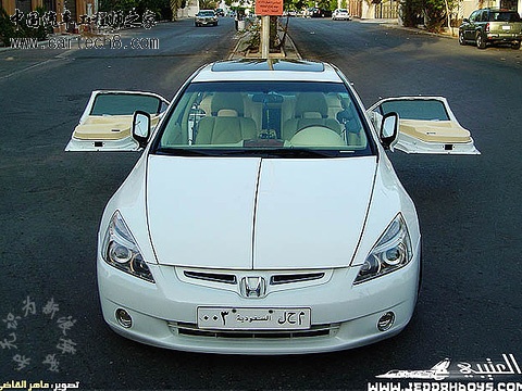4bb308be02000rf3.jpg