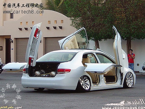4bb308be02000rf7.jpg