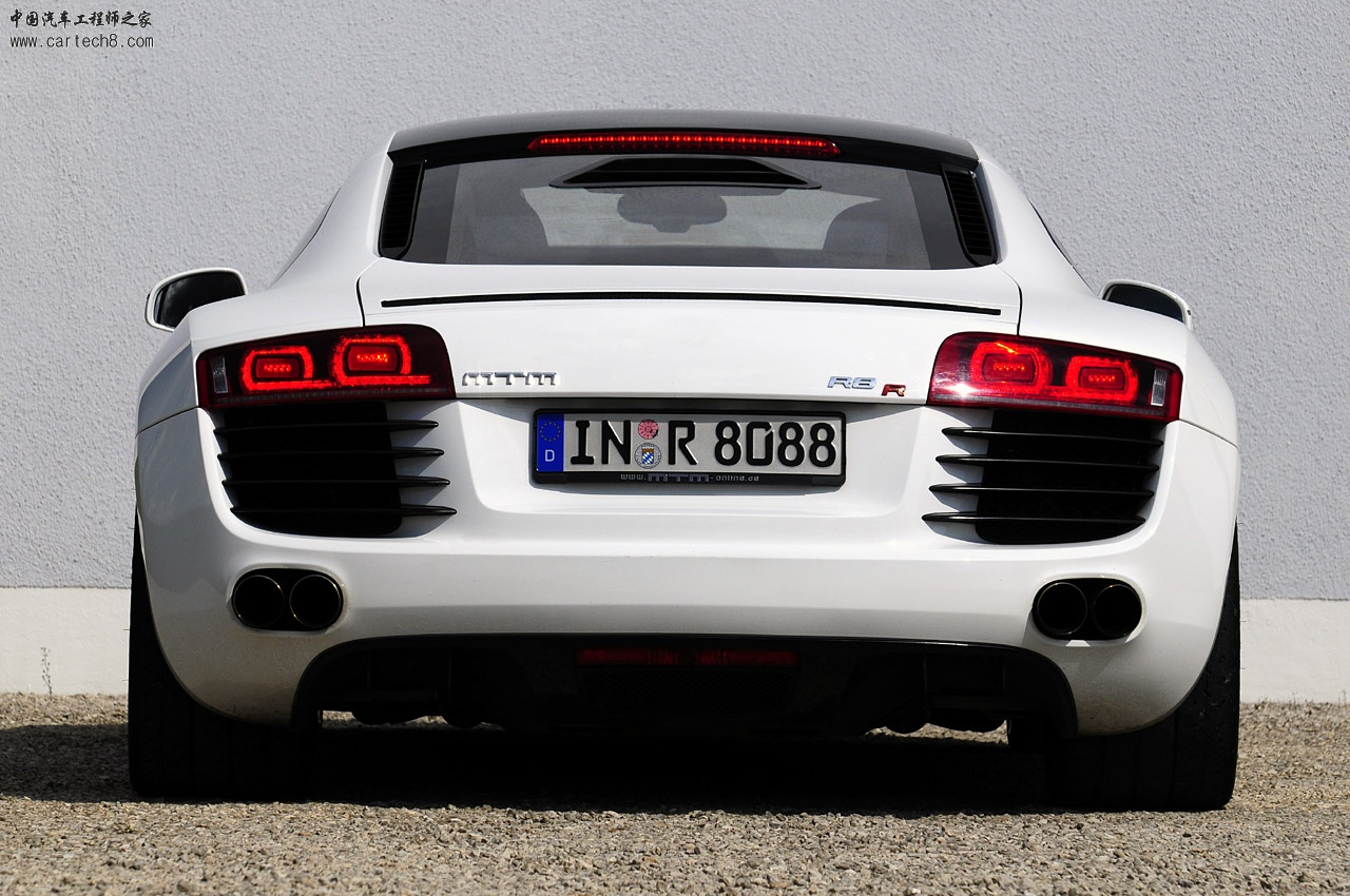 audir8r_02.jpg